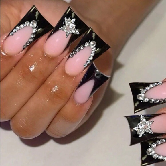 Y2k gothic duck nails - Picture 1 of 3